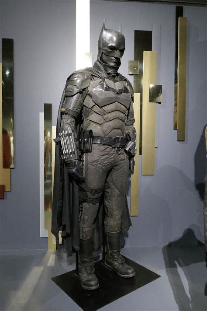 Robert Pattinson’s Batman Suit Rumored To Be Blue And Grey