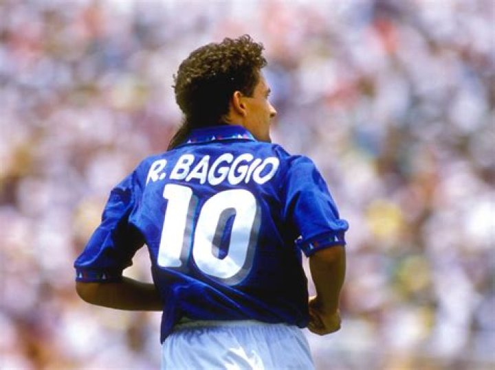 Roberto Baggio Biography - Facts, Childhood, Family Life & Achievements