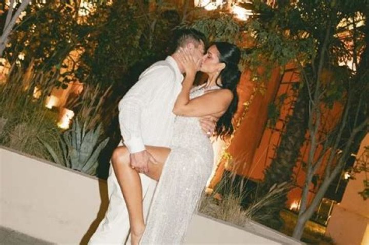 Robin Thicke Defends ‘Blurred Lines’ Again And Says He Takes The Criticism With A ‘Grain Of Salt’