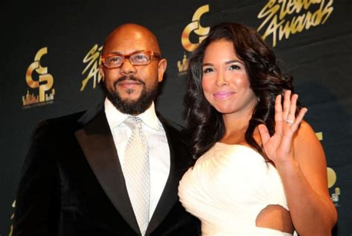 
Rockmond Dunbar is Married to Wife: Maya Gilbert. 