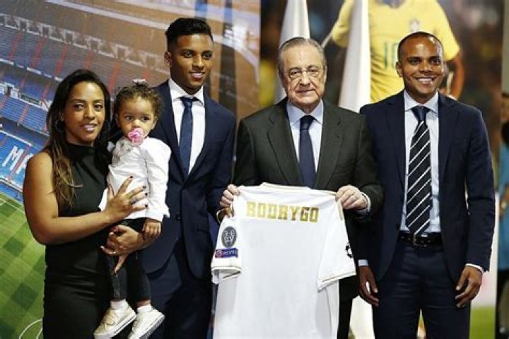 Rodrygo parents: Eric Goes, Denise Goes