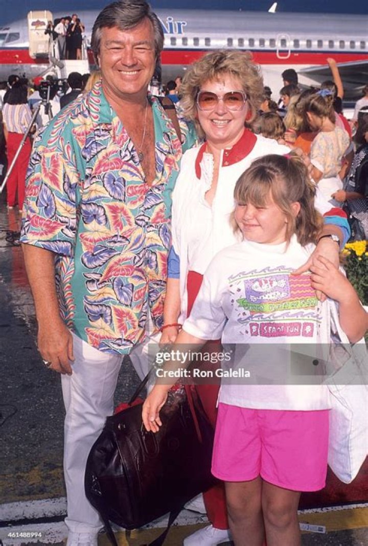 Ron Masak Wife; Meet Kay Knebes and their Six(6) Children