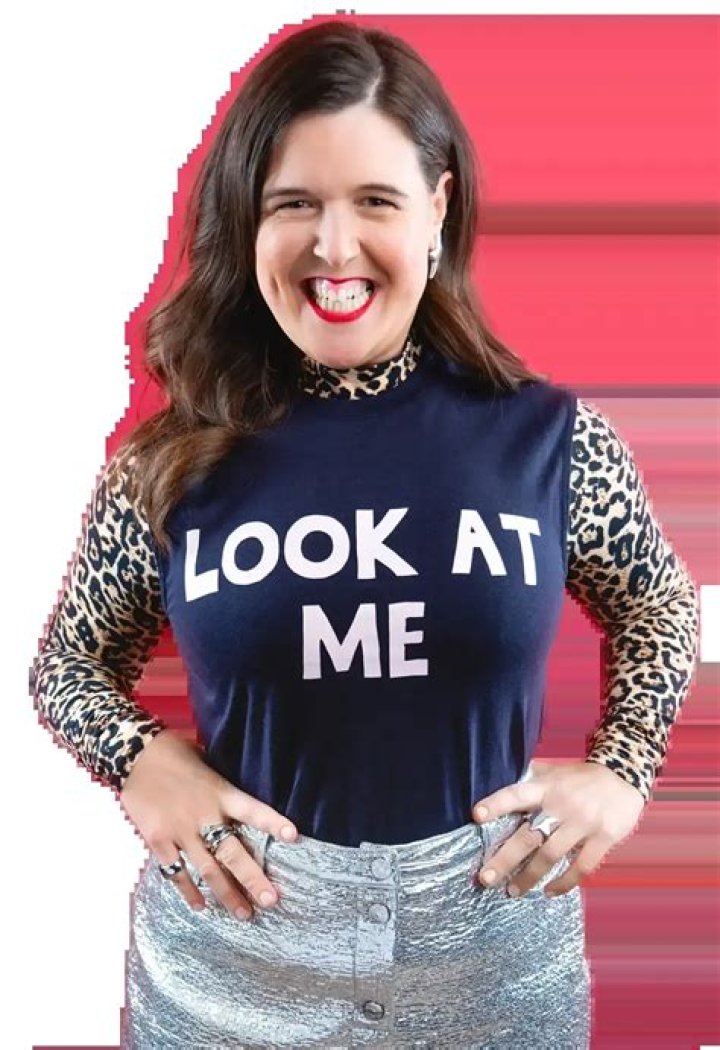 Rosie Jones Biography - Facts, Childhood, Family & Achievements of British Glamour Model