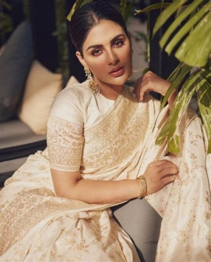 Samyuktha Varma Height, Weight, Net Worth, Age, Birthday, Wikipedia, Who, Instagram, Biography