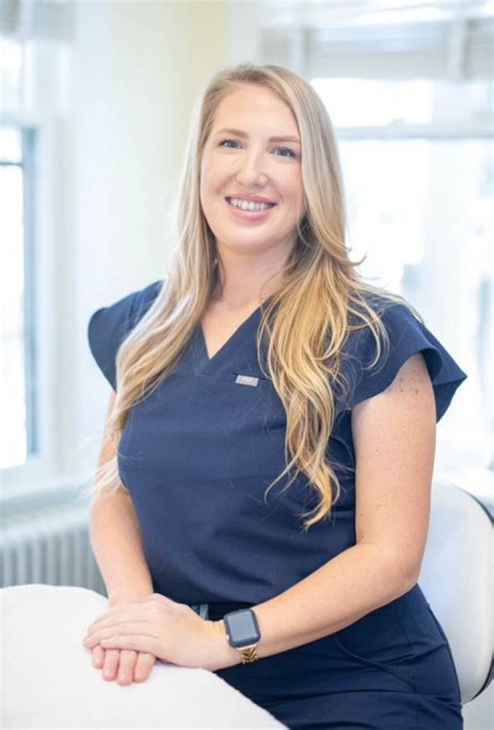 Dr. Sarah Beckwith, MD – Chicago, IL