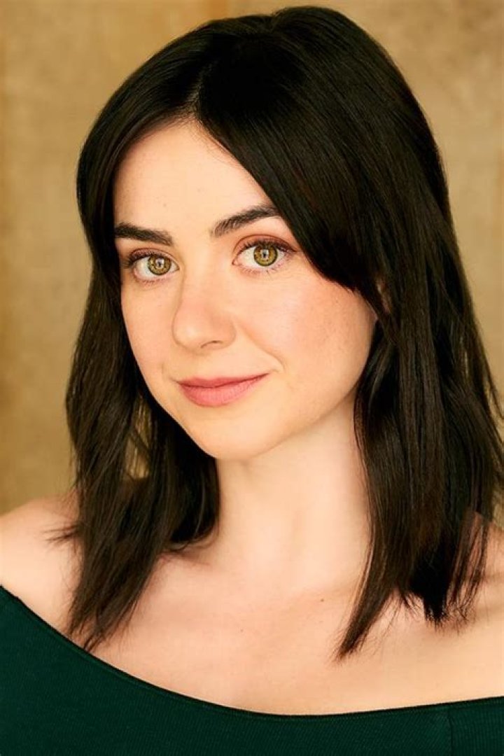 Sarah Gilman Biography - Facts, Childhood, Family Life & Achievements of Actress