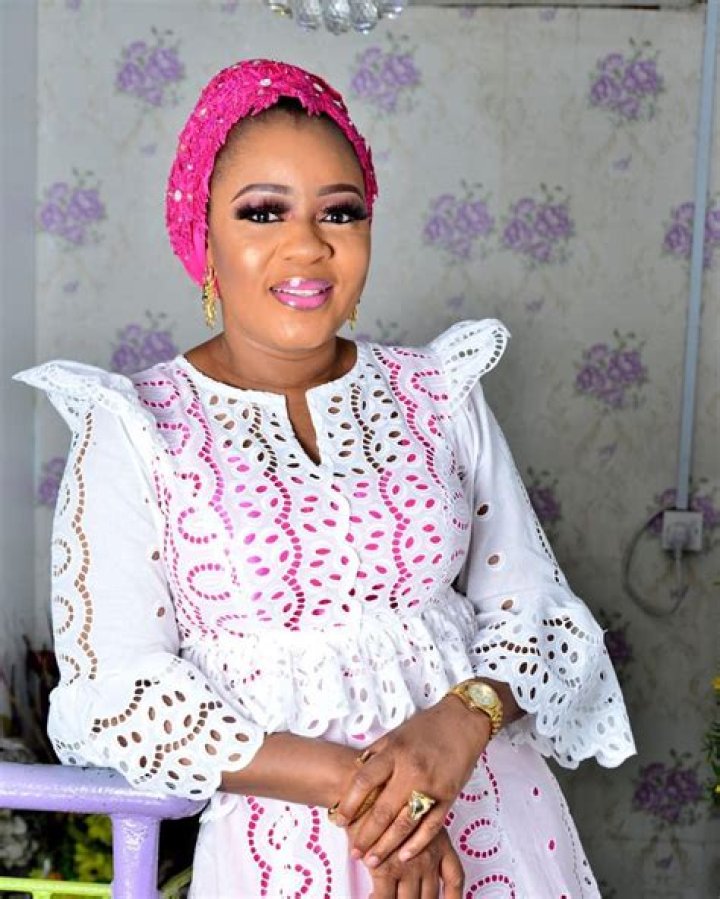 Sarah Mintz Biography: Age, Religion, Husband, Wedding, Net Worth