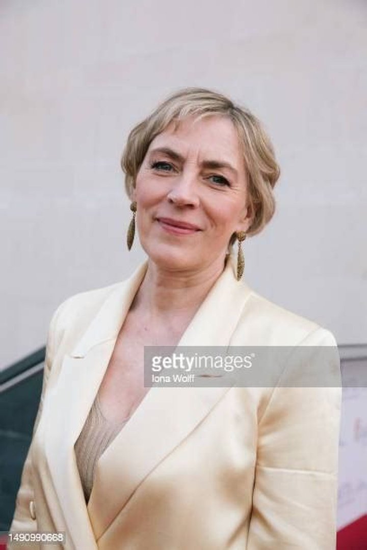 Saskia Reeves Biography - Facts, Childhood, Family Life & Achievements