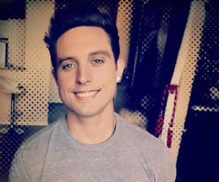 Sawyer Joseph James Hartman - Bio, Facts, Family Life of YouTube Star & Vlogger