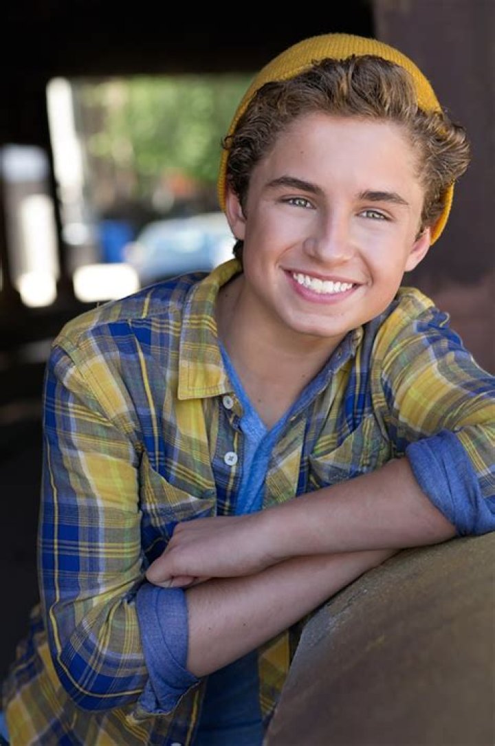 Sean Giambrone Biography - Facts, Childhood, Family Life & Achievements