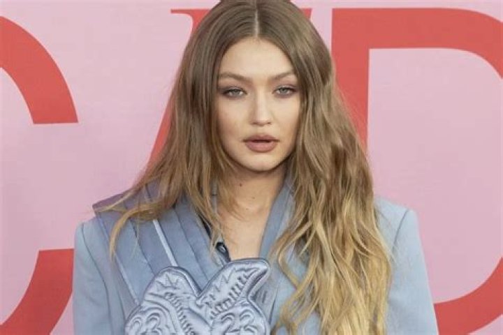 Serena Williams Is Amazing At Karaoke Says Gigi Hadid While Speaking To Jimmy Fallon at The Tonight Show