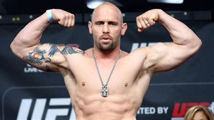 Shane Carwin Biography - Facts, Childhood, Family Life & Achievements