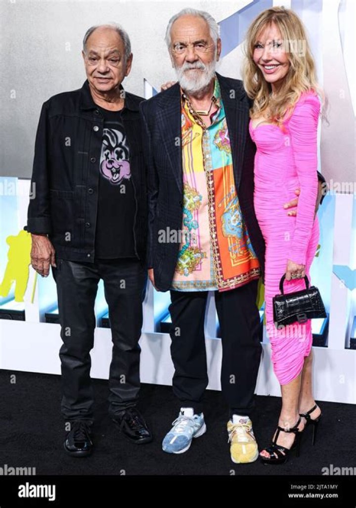 Shelby Chong Biography – Facts, Childhood, Family Life, Achievements