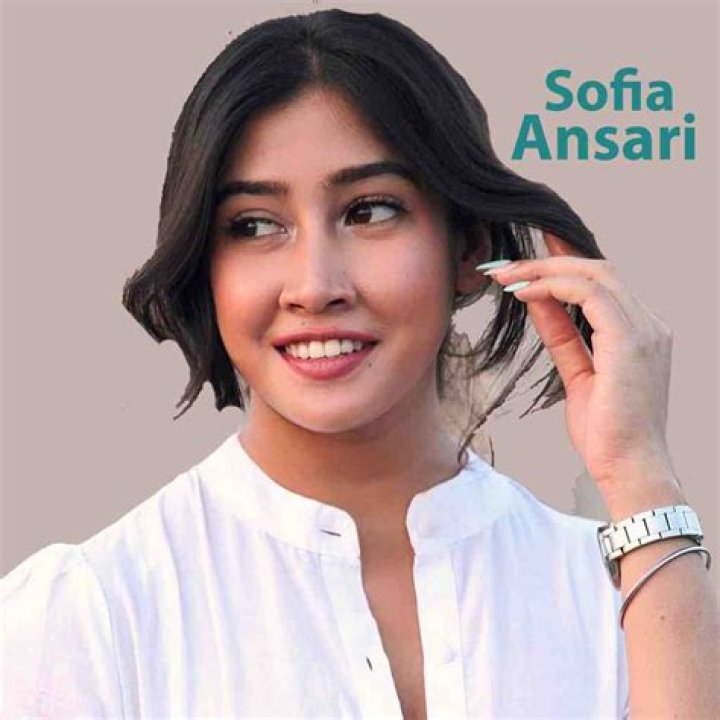 Sofia Ansari Wiki, Age, Net Worth, Boyfriend, Height & More