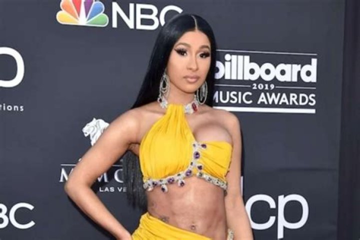 Some Cardi B Fans Blame Plastic Surgery For Her Recent Wardrobe Problems On Stage