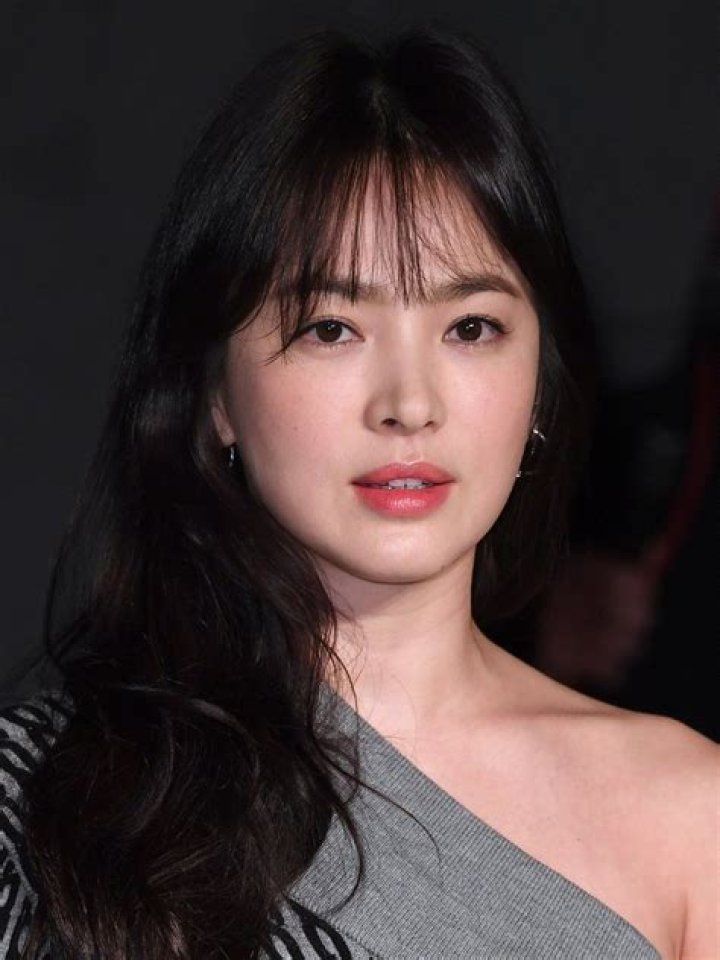 Song Hye-kyo Biography - Facts, Childhood, Family Life & Achievements of South Korean Actress.