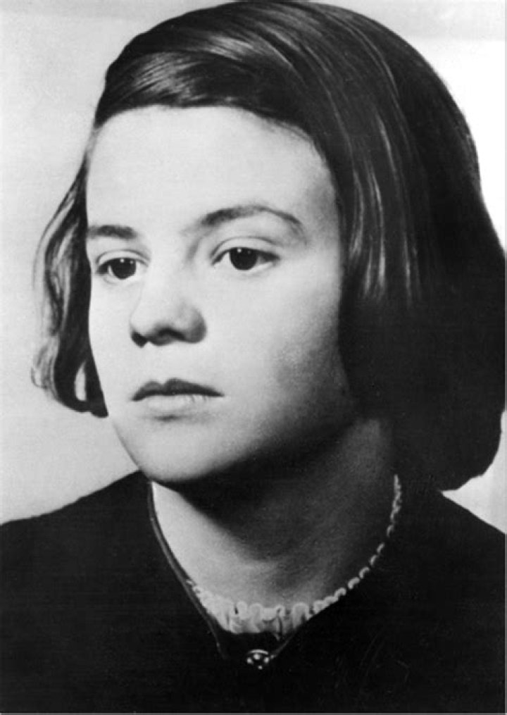 Sophie Scholl Biography - Facts, Childhood, Family Life & Achievements