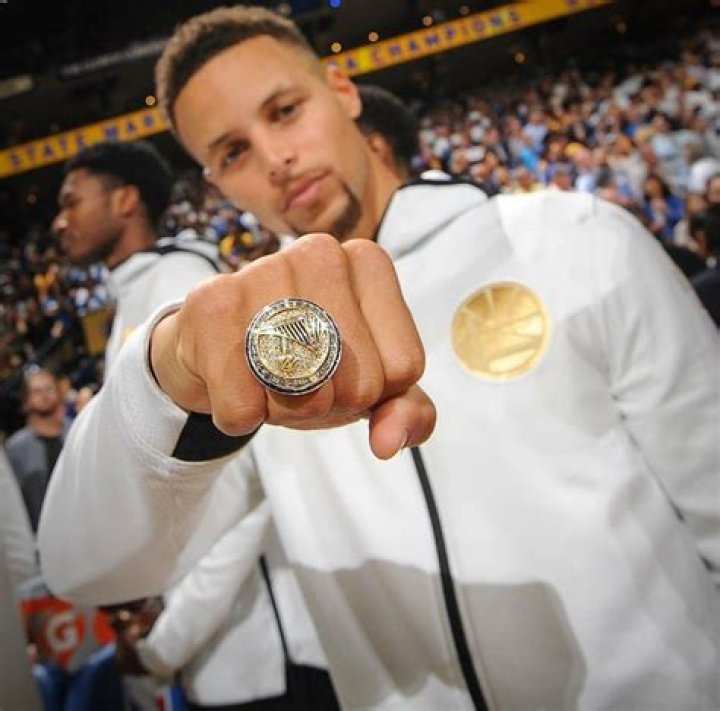 How many rings does Steph Curry have?