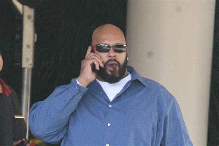 Suge Knight Biography - Facts, Childhood, Family Life & Achievements