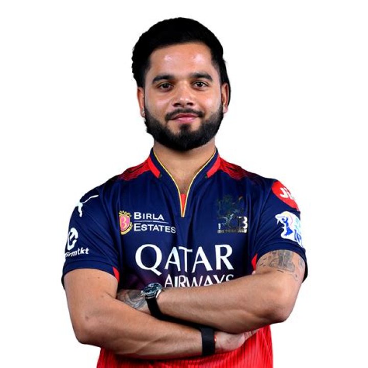 Suyash Sharma Wiki, Age, Height, Girlfriend, Parents & Net Worth