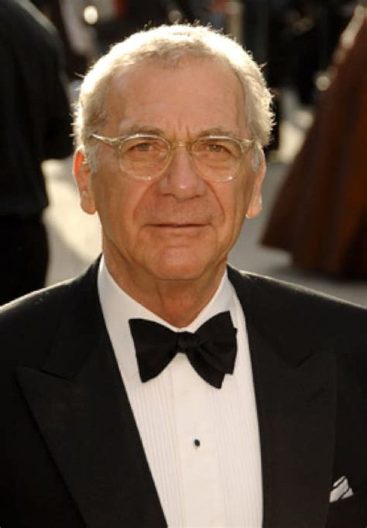 Sydney Pollack Biography - Facts, Childhood, Family Life & Achievements