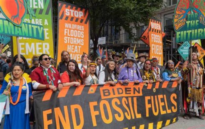 Ted Danson And Jane Fonda Apprehended In Washington During Climate Change Protest