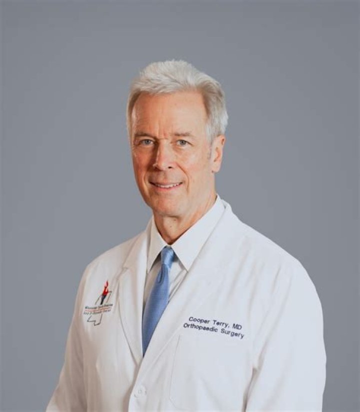 Dr. Terry Younger, MD – Chicago, IL
