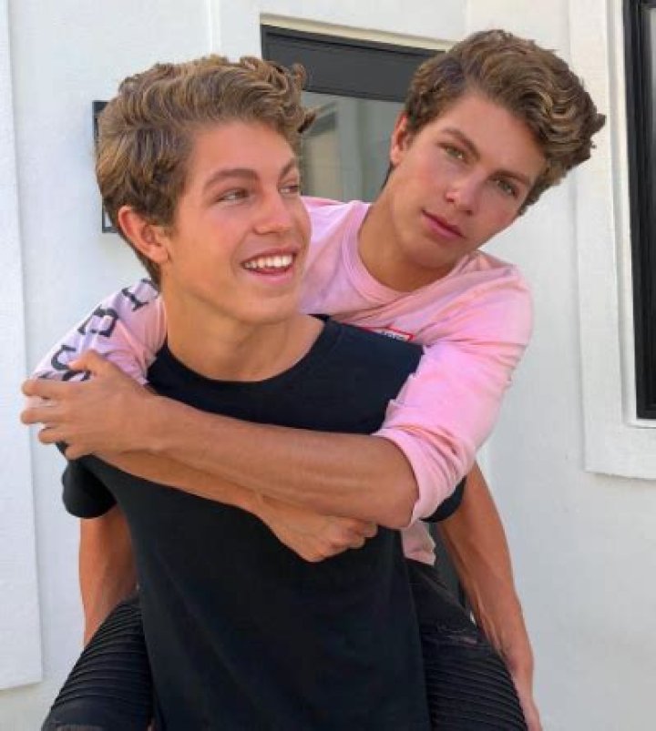 
The Truth About Ben Azelart: Age, Girlfriend, Net Worth, Parents 