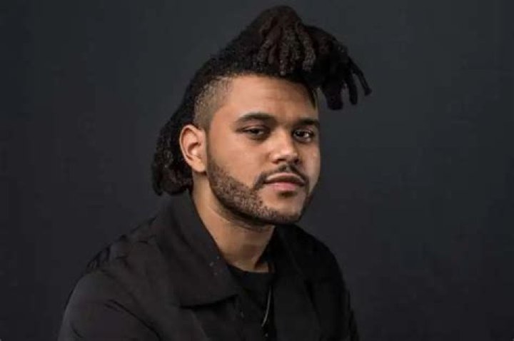 The Weeknd Met Daniel Craig And Totally ‘Geeked Out’ During SNL Filiming