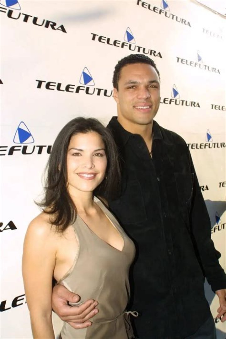 Tony Gonzalez Bio, Wikipedia , Net Worth, Married, Wife, Age, Height