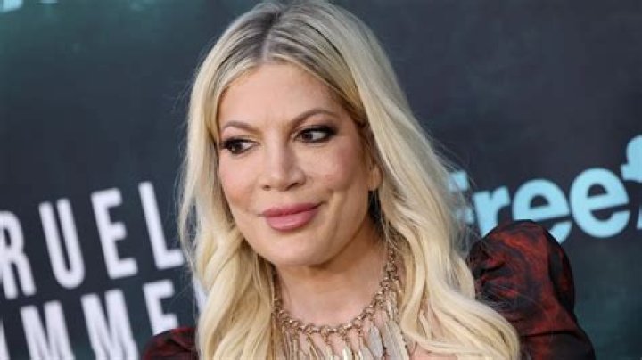 Tori Spelling Biography - Facts, Childhood, Family Life & Achievements