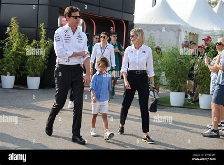 Toto Wolff children: Jack Wolff, Benedict Wolff, Rosa Wolff