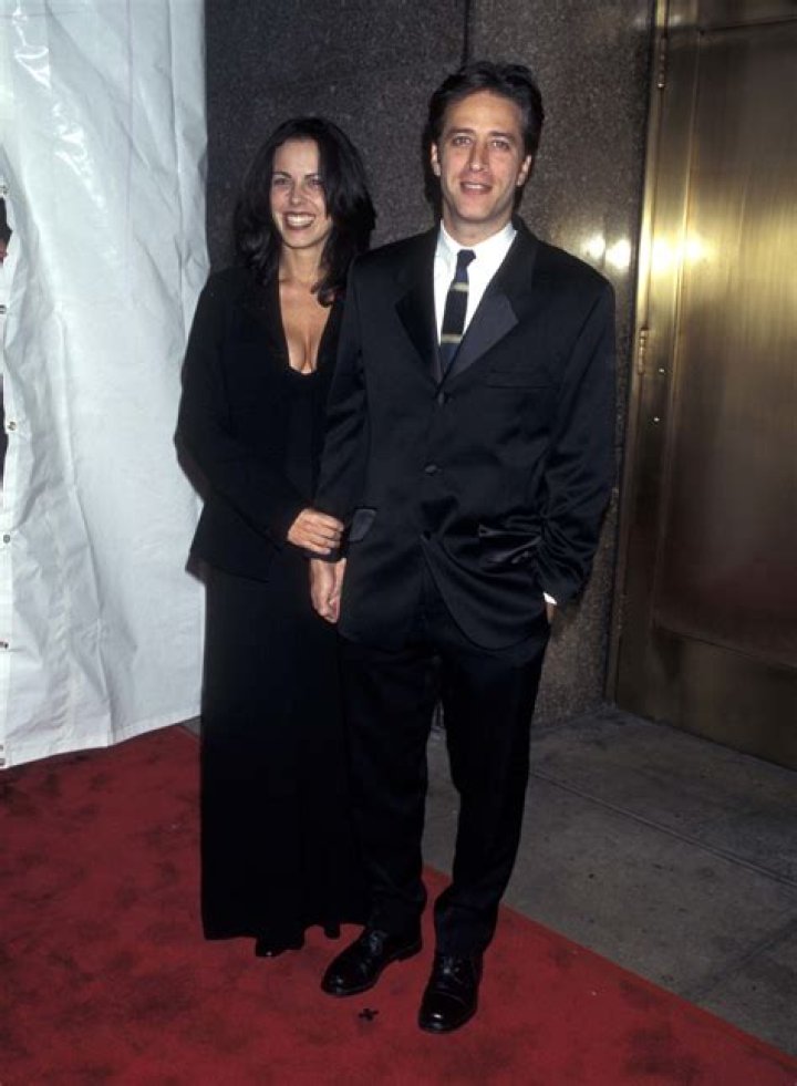 Tracey McShane - Bio, Facts, Family Life of Jon Stewart's Wife