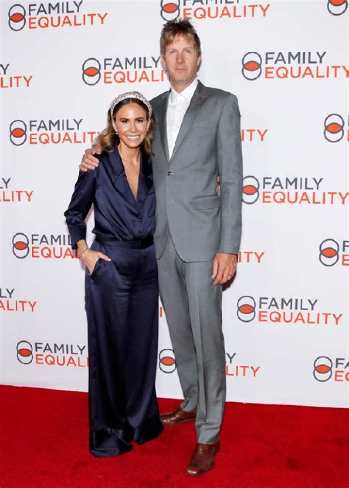 TV Presenter Keltie Knight Husband Chris Knight Age and Net Worth