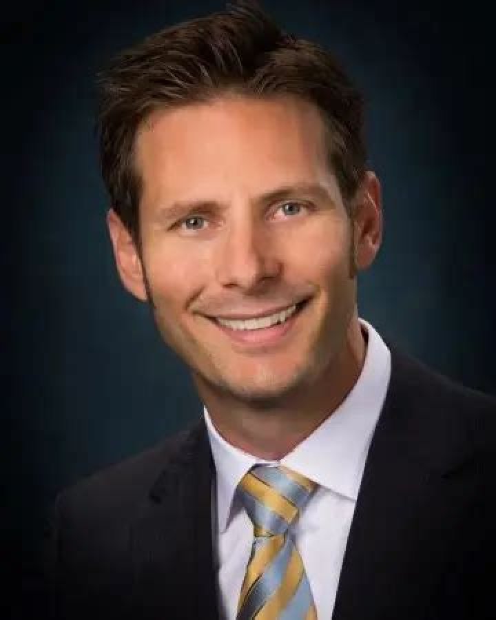 Dr. Van Leavitt, DO – Mesa, AZ