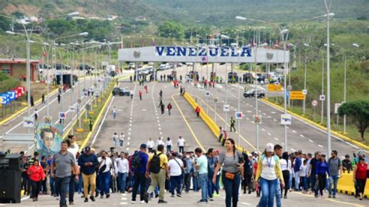 
Venezuela-Colombia border formally reopens 