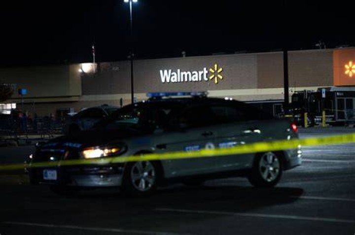 
Virginia Walmart employee clinging to life after shooting: relative 