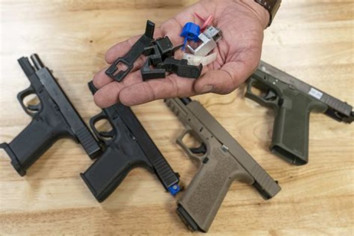 
What did Charles Austin Jenkins do? Frederick County sheriff accused in conspiracy to obtain illegal machine guns 