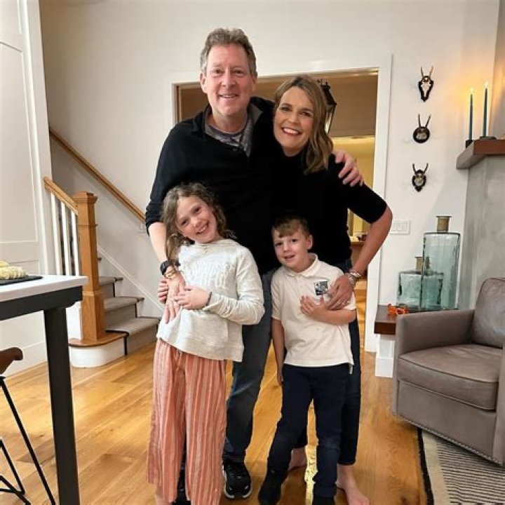 What does Savannah James do for a living?