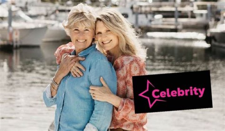 What is Amanda Bearse famous for? How old was Amanda Bearse when she filmed Fright Night?