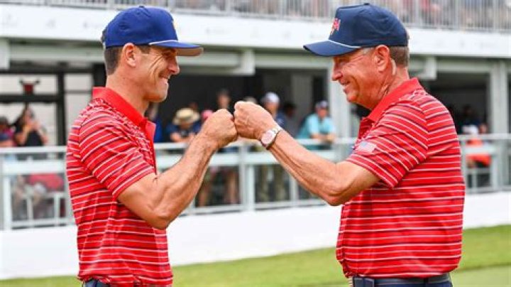 What is Billy Horschel wearing on his arm?