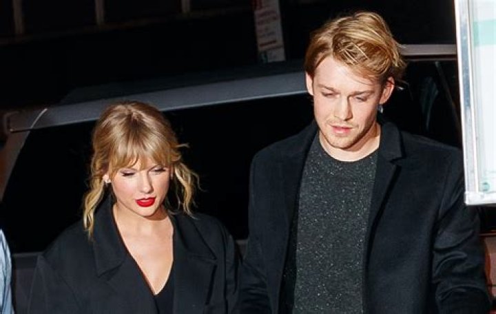 What is Joe Alwyn’s net worth? Taylor Swift makes out with BF on Bahamas vacation