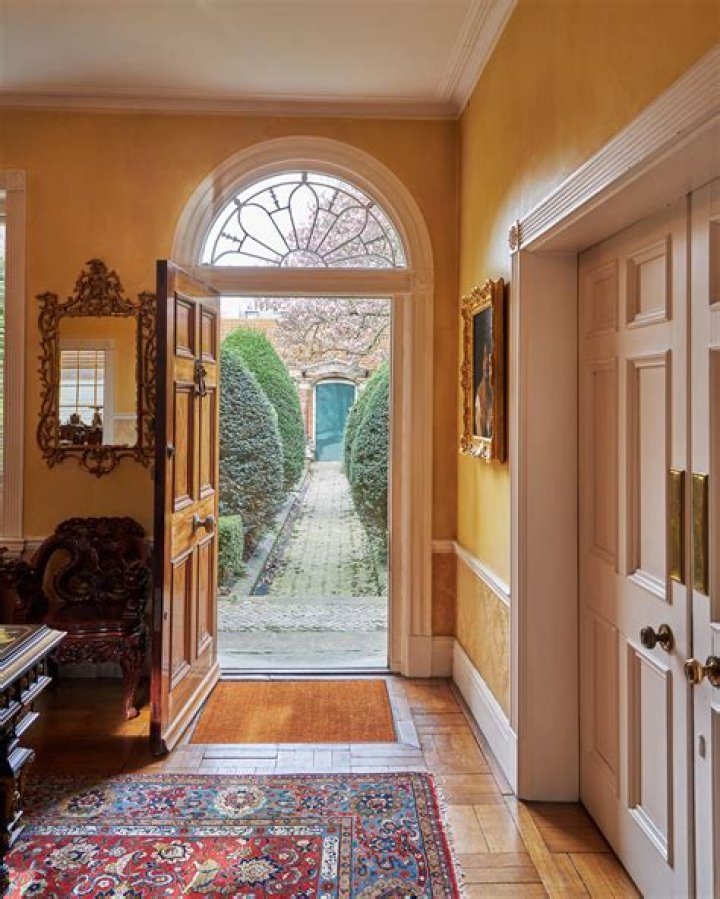Where does Robbie Williams live now? Inside his £17.5 million Kensington, West London, mansion