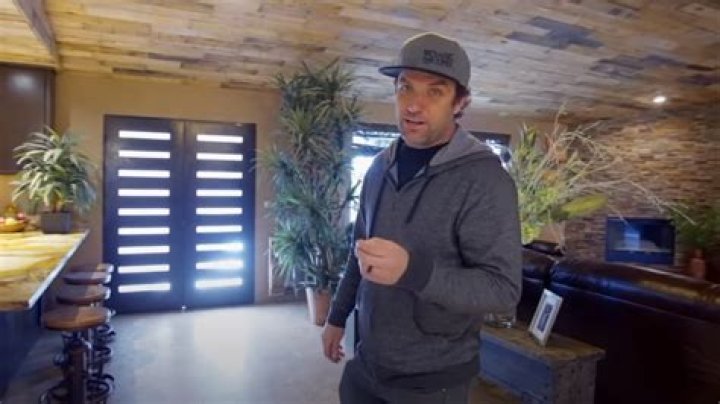 Where does ‘The Challenge’ host T.J. Lavin live?