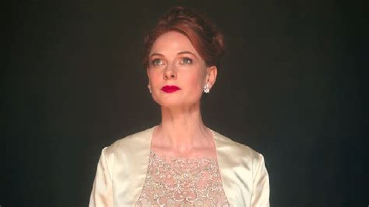 Who actually sang ‘Never Enough’ in ‘The Greatest Showman?’