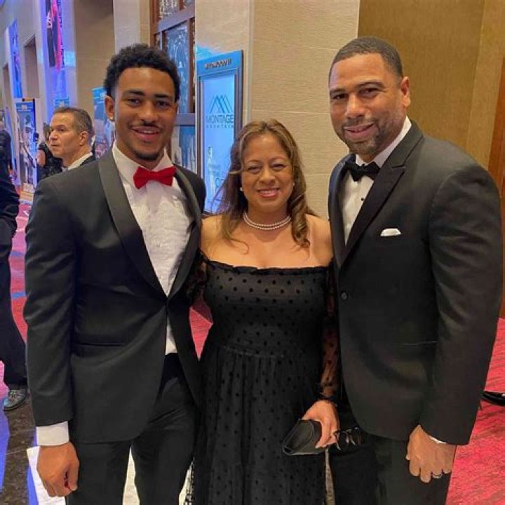 Who are Bryce Youngs Parents? Bryce Young Biography, Parents Name, Nationality and More
