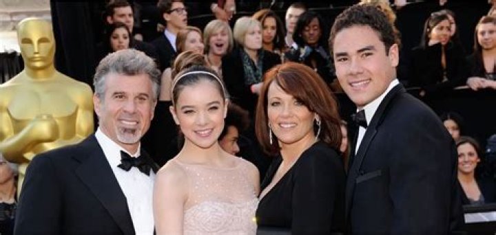 Who are Hailee Steinfeld’s parents?