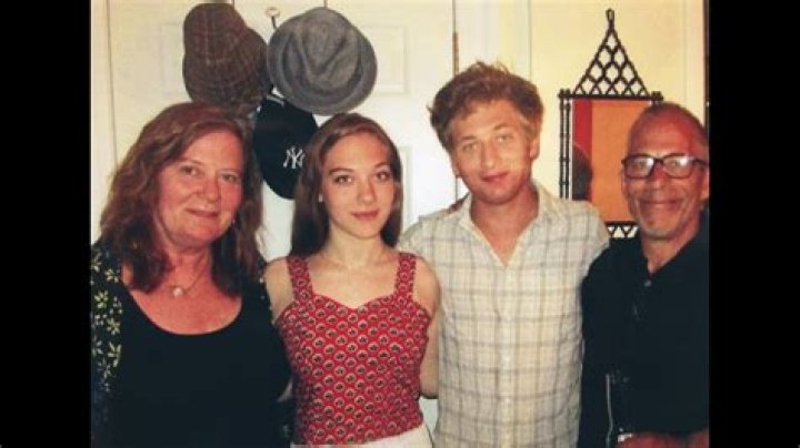 Who are Jeremy Allen White parents?