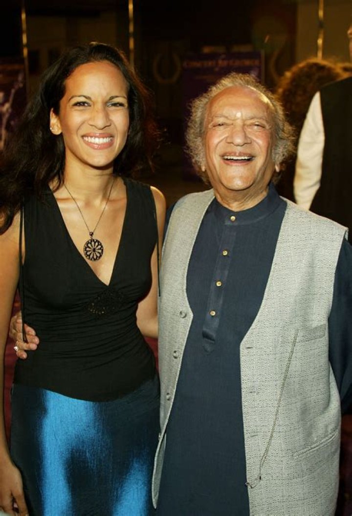 Who Are Norah Jones Parents Ravi Shankar And Sue Jones? Ethnicity And Family