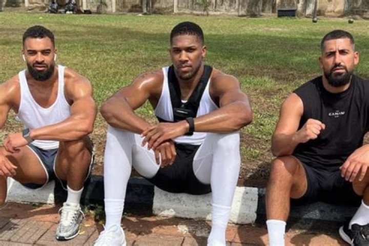 Who is Anthony Joshua's new trainer Robert Garcia? Wiki, age, nationality, family, salary, net worth